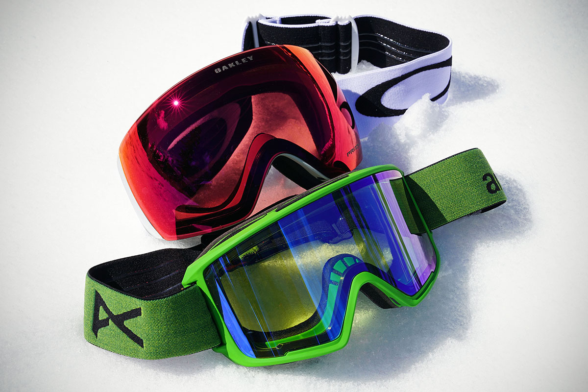 Ski goggles (framed vs. frameless)